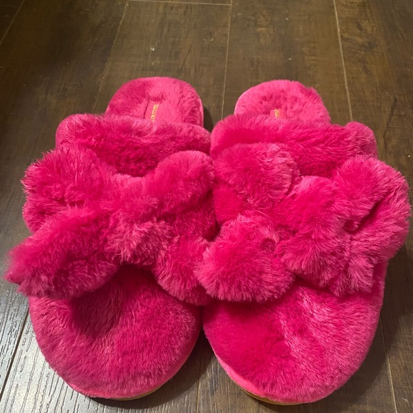 Juicy Couture Fuzzy slide slippers in hot pink - Picture 7 of 8